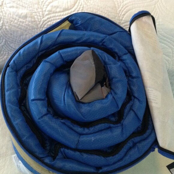 Ozark Trail, 30-50 Degree Sleeping Bag, Used Once; Camping, Boyhood, Scouts, - Picture 2 of 4
